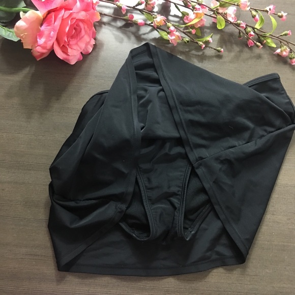 ⛄️❄️OLD NAVY - Bikini Bottom Only - Picture 2 of 4